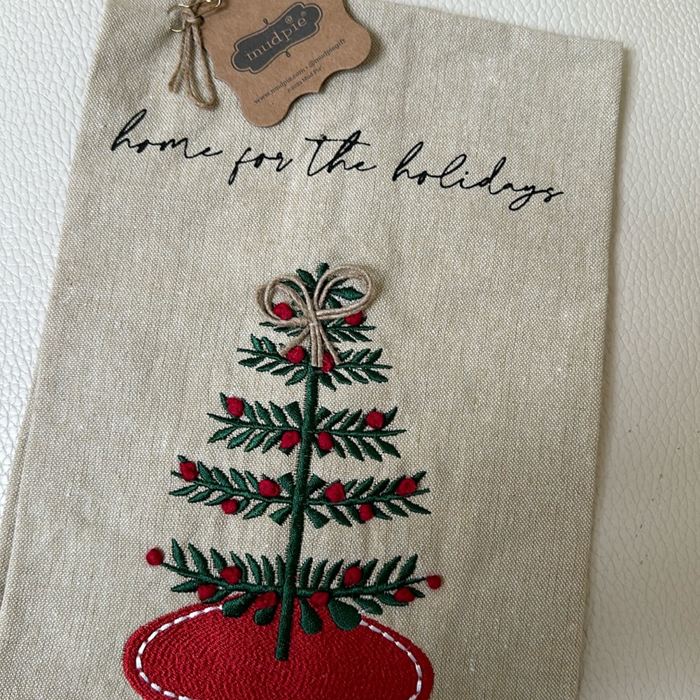 SET of 2! Mud Pie Tree French Knot Towel Holidays Christmas Tree Embroidered